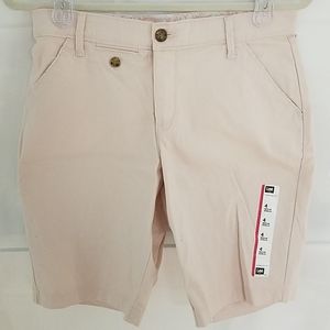 NWOT Lee Comfort Fit Lt Pink or Peach Shorts Sz 4